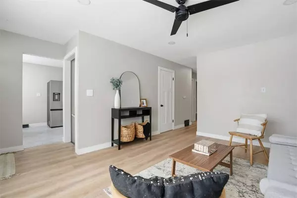 932 22nd AVE SW, Cedar Rapids, IA 52404