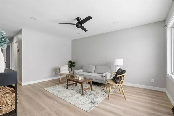 932 22nd AVE SW, Cedar Rapids, IA 52404