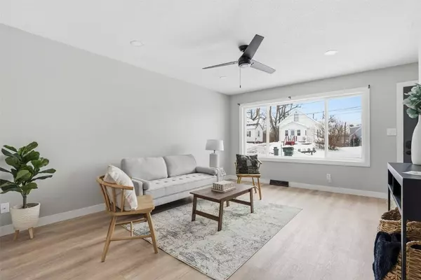 932 22nd AVE SW, Cedar Rapids, IA 52404