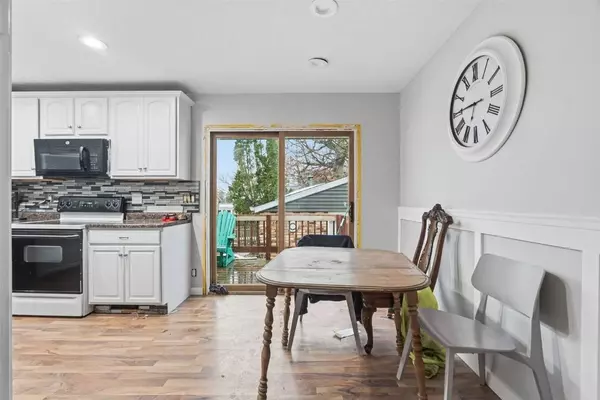 6807 Kingswood LN NE, Cedar Rapids, IA 52402