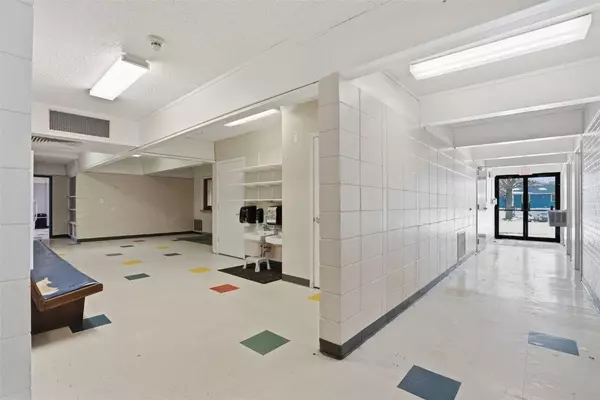 2770 18th AVE, Marion, IA 52302