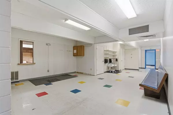 2770 18th AVE, Marion, IA 52302