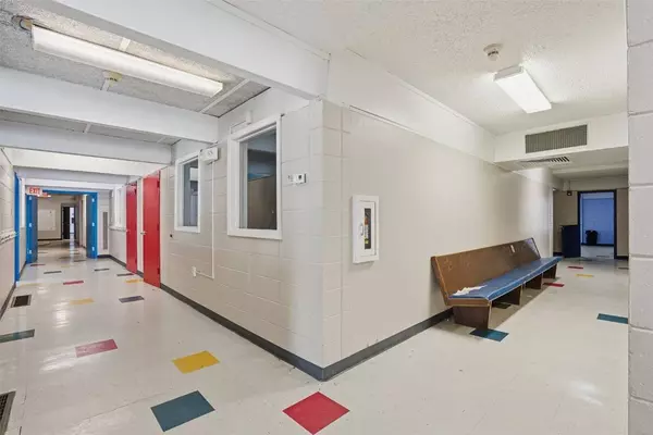 2770 18th AVE, Marion, IA 52302