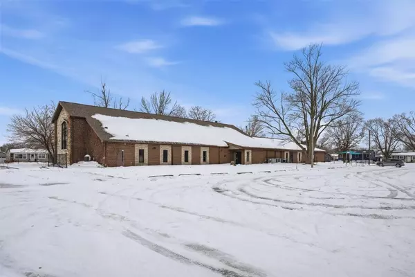 2770 18th AVE, Marion, IA 52302