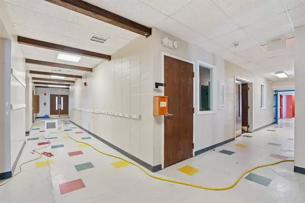 2770 18th AVE, Marion, IA 52302