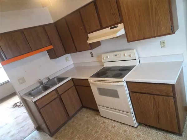 275 5th AVE, Marion, IA 52302