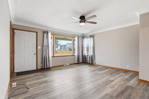 2710 Hickory DR SW, Cedar Rapids, IA 52404