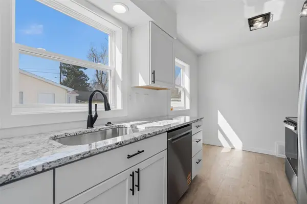 1111 33rd ST SE, Cedar Rapids, IA 52403