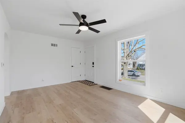 1111 33rd ST SE, Cedar Rapids, IA 52403