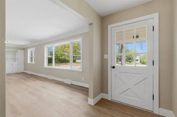 1033 Rolling Glen DR, Marion, IA 52302