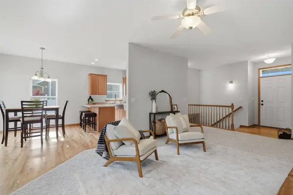 1623 Wolf DR NW, Cedar Rapids, IA 52405