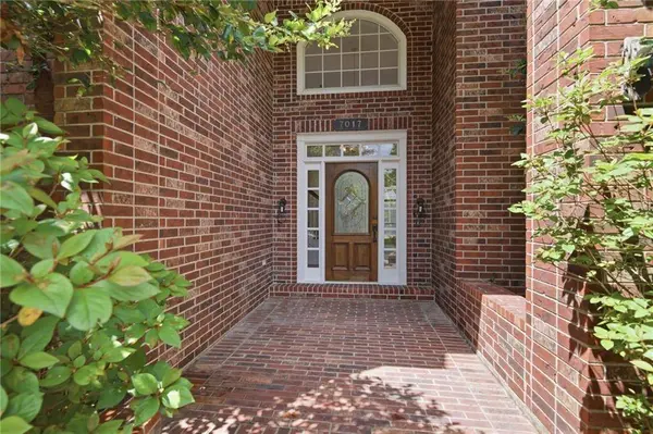7017 EDGEWATER DR, Mandeville, LA 70471