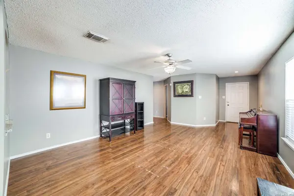 8115 Stagwood, San Antonio, TX 78254