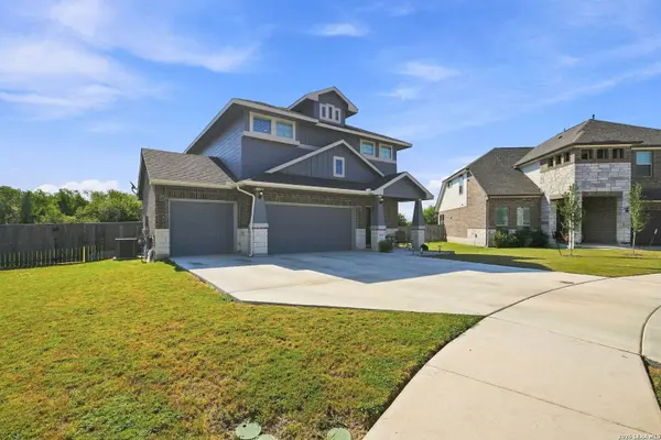4902 Village, Marion, TX 78124