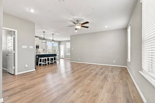 4902 Village, Marion, TX 78124