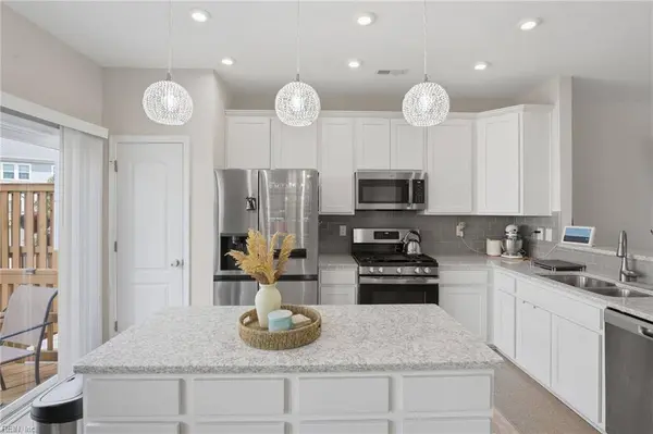 215 Runnel ST, Hampton, VA 23666