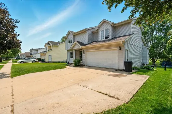 1255 Pacific ST, Ely, IA 52227