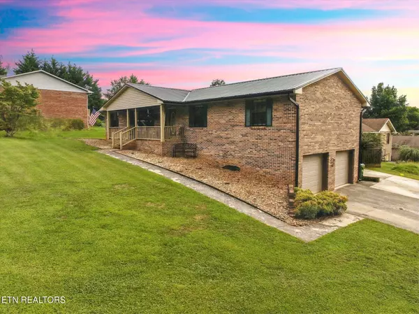 1410 Carowinds CIR, Maryville, TN 37803