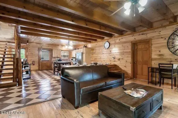 1056 Black Bear Cub WAY, Sevierville, TN 37862