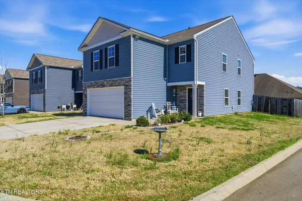 889 Old Towne Loop DR, Seymour, TN 37865