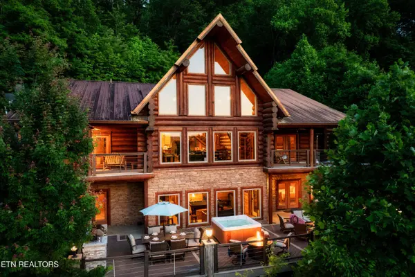 4314 Carolina Cove WAY, Pigeon Forge, TN 37863