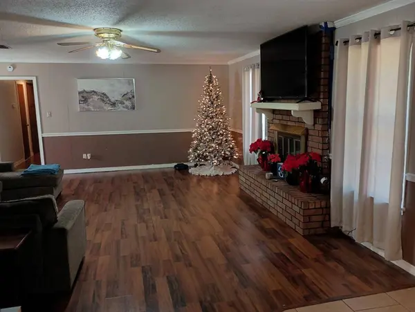 8823 Kensington Drive, Shreveport, LA 71118