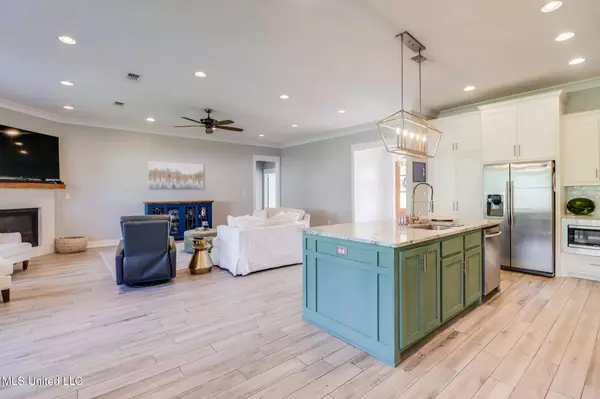 368 Goose Pointe Boulevard, Biloxi, MS 39531