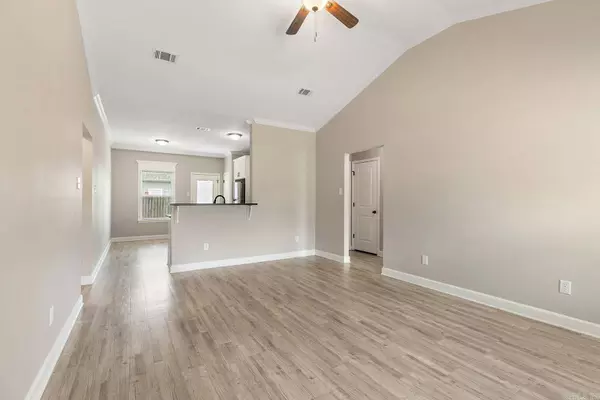 33 Woodhaven Drive, Cabot, AR 72023