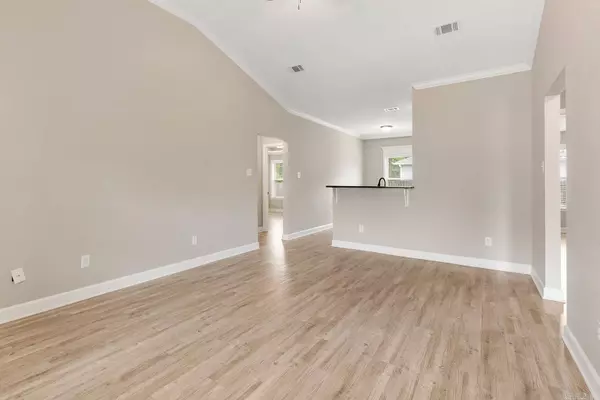 33 Woodhaven Drive, Cabot, AR 72023