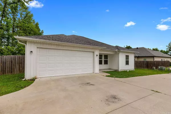 33 Woodhaven Drive, Cabot, AR 72023