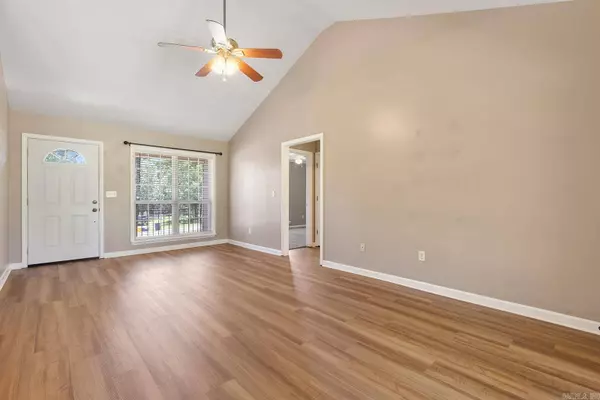 24 Sun Valley Drive, Cabot, AR 72023