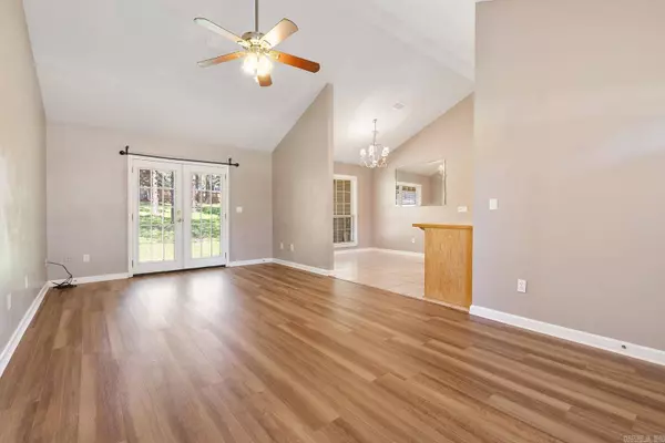 24 Sun Valley Drive, Cabot, AR 72023