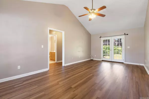 24 Sun Valley Drive, Cabot, AR 72023