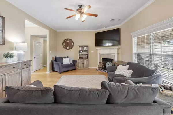 2104 Magna Carta Lane, Bryant, AR 72022