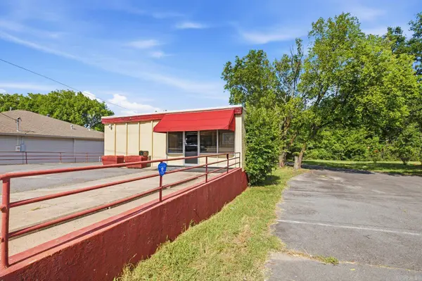 1601 S University Avenue, Little Rock, AR 72204