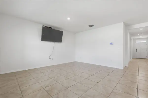 11308 AMBER RIDGE DR, Zellwood, FL 32798