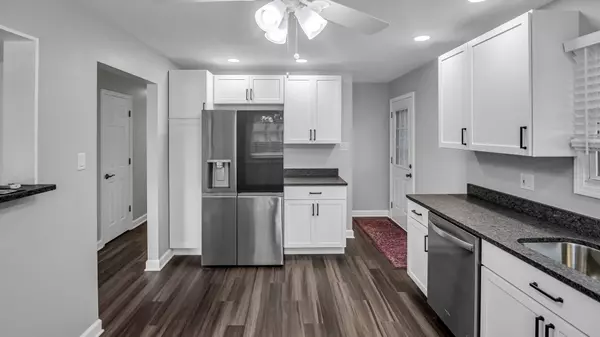 Steger, IL 60475-1143,3216 Butler Ave