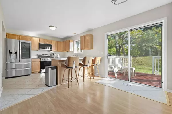 93 Berkshire CT, Gurnee, IL 60031