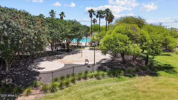 17461 W MOLLY Lane, Surprise, AZ 85387