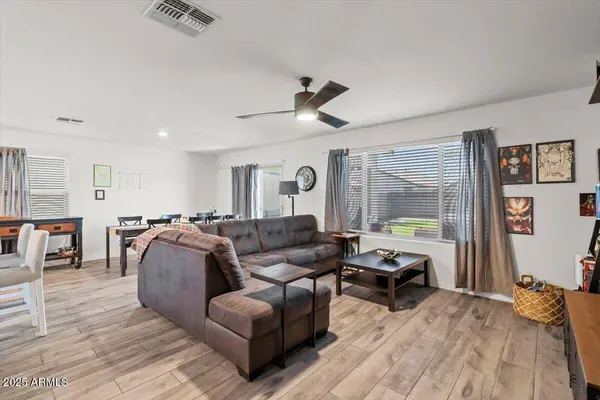 17461 W MOLLY Lane, Surprise, AZ 85387