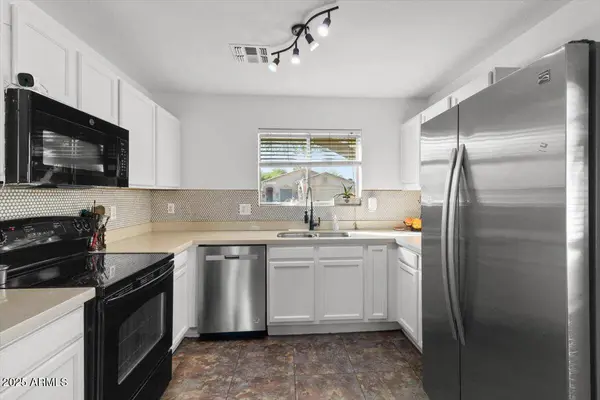 16236 W WOODLANDS Avenue, Goodyear, AZ 85338