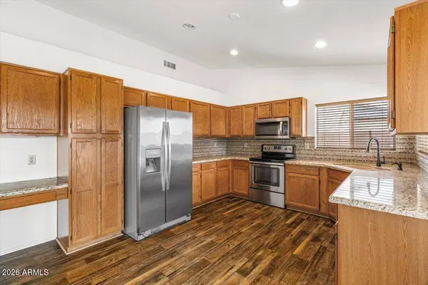 17520 N 84TH Lane, Peoria, AZ 85382