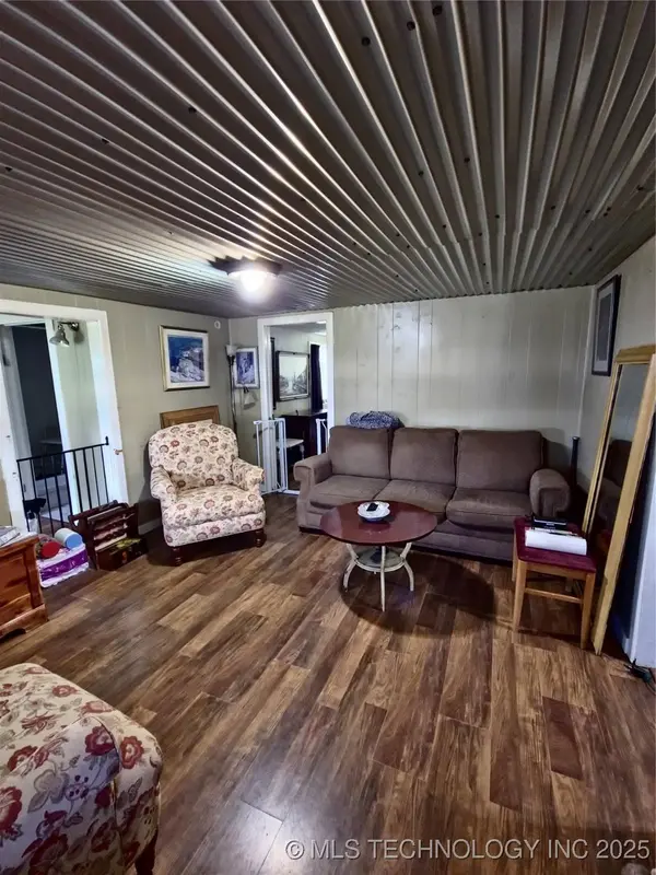 322 N Skinner AVE, Drumright, OK 74030