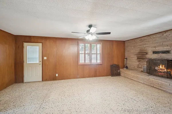 843 E 4th, Cushing, OK 74023