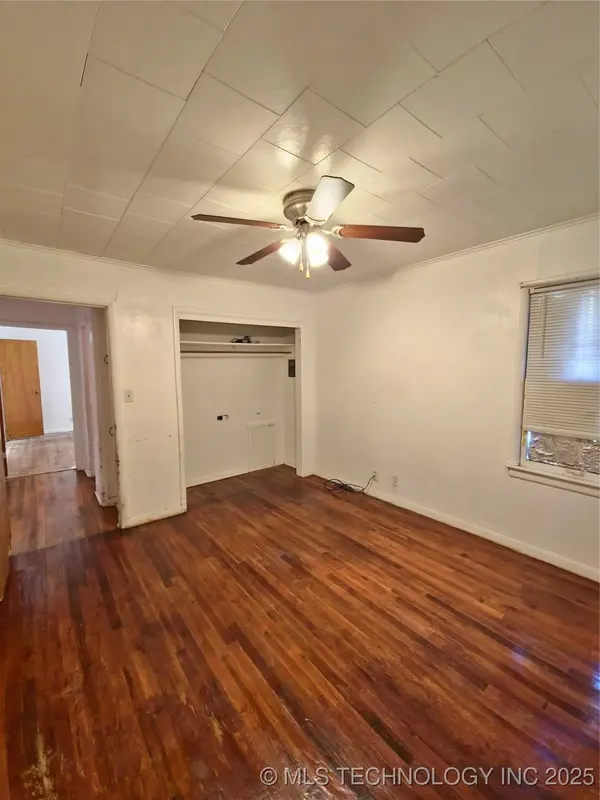 616 E Cherry ST, Cushing, OK 74023