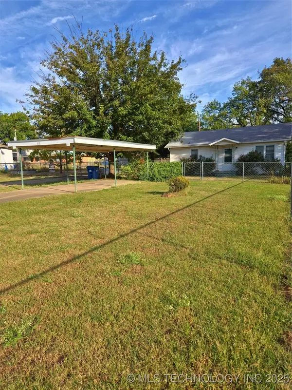 616 E Cherry ST, Cushing, OK 74023