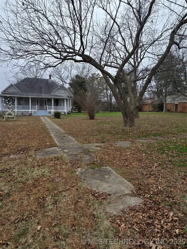 1308 SE 7th ST N, Wagoner, OK 74467