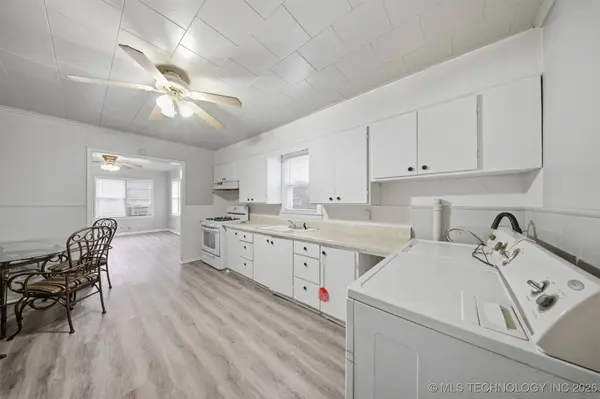 616 E Cherry ST, Cushing, OK 74023