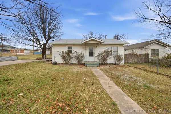 616 E Cherry ST, Cushing, OK 74023