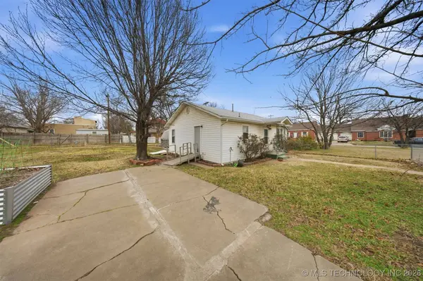 616 E Cherry ST, Cushing, OK 74023